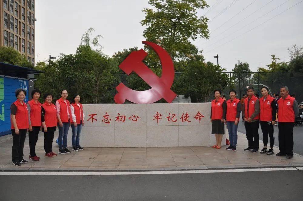 逃离部落洞穴